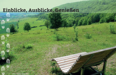 Extratour Dreienberg: Eine entspannte, harmonische Runde durch schattigen Wald, von dessen Rändern sich immer wieder malerische Aussichten bieten.